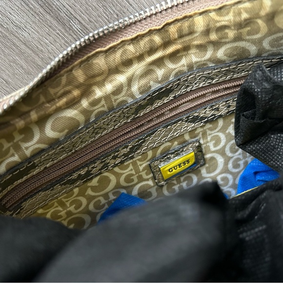 Y2K Guess Snake Print Shoulder Bag - Gray and Cream - Picture 4 of 4